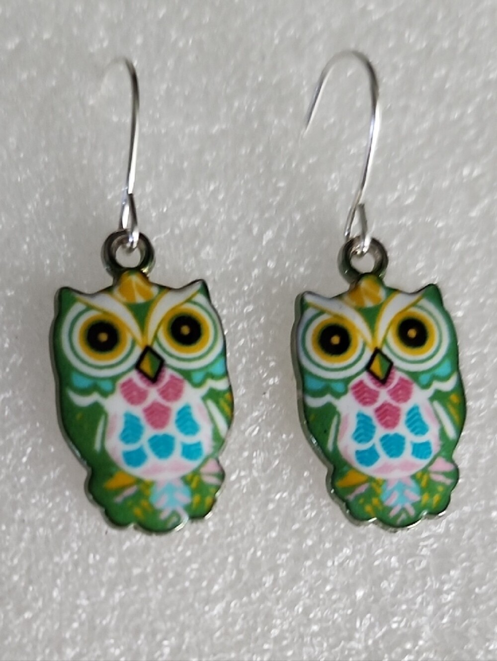 Hand Crafted Green Multicolor Owl Dangle Earrings - Picture 1 of 3